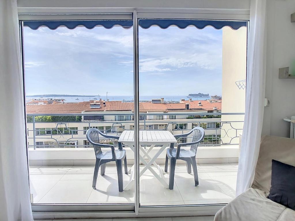 Lovely, modern studio with sea view 117 - 1
