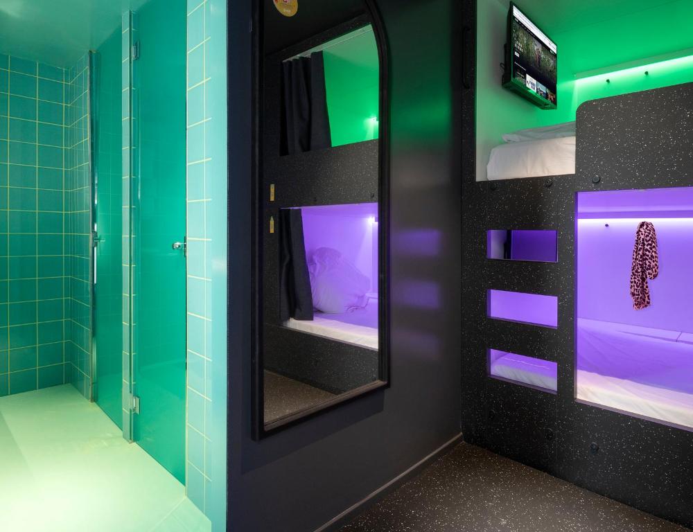 AMISTAT City Hostel Barcelona - 3