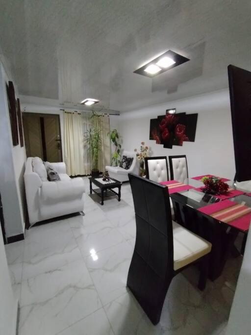 RentalsOP Q01 Casa completamente dotada en el corazón de Armenia 17 pax a min de las atracciones turisticas del eje cafetero - 5