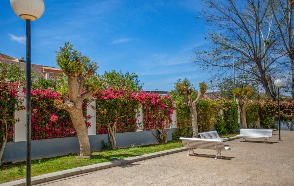 Gorgeous Apartment In Torrevieja - 2