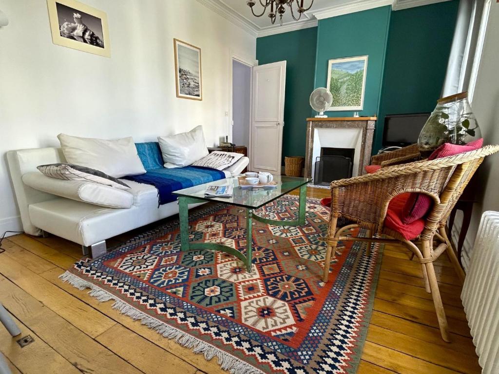 L'appartement Jean Moulin, Paris