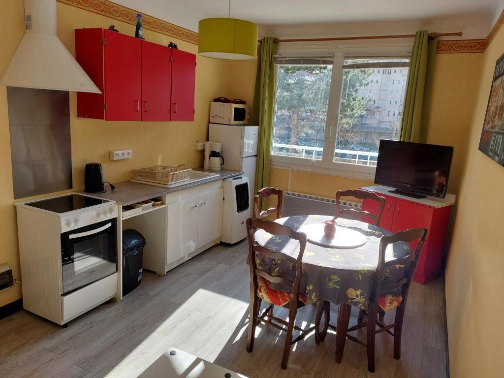 Appartement F2 situé à Amélie les Bains - Boulevard de la petite Provence - 5