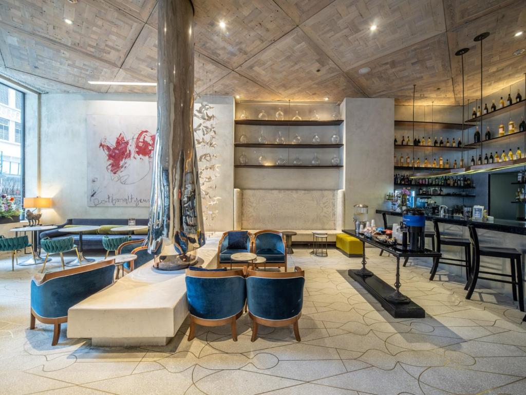 Bar/lounge