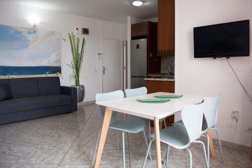 Apartamento familiar en Tenbel- Costa del Silencio - 2