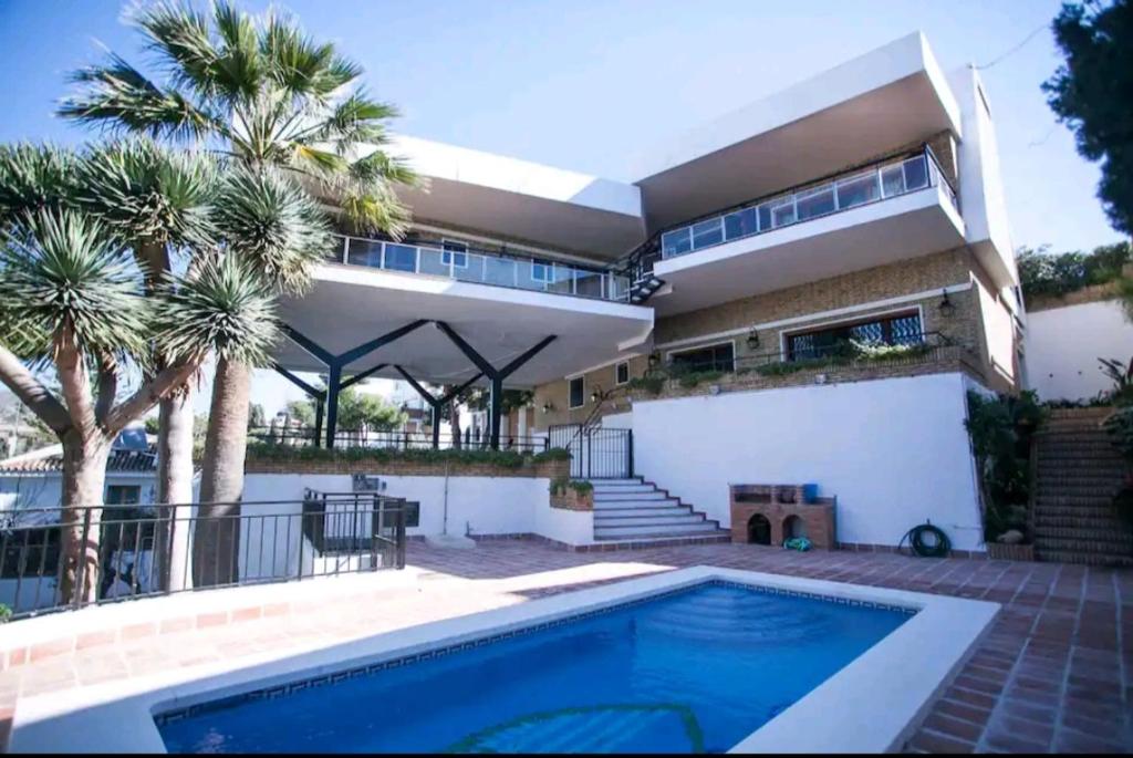 CHALET EXCLUSIVO EL CANDADO MÁLAGA - 2