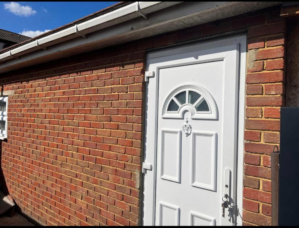 One Bed Pad, Thamesmead