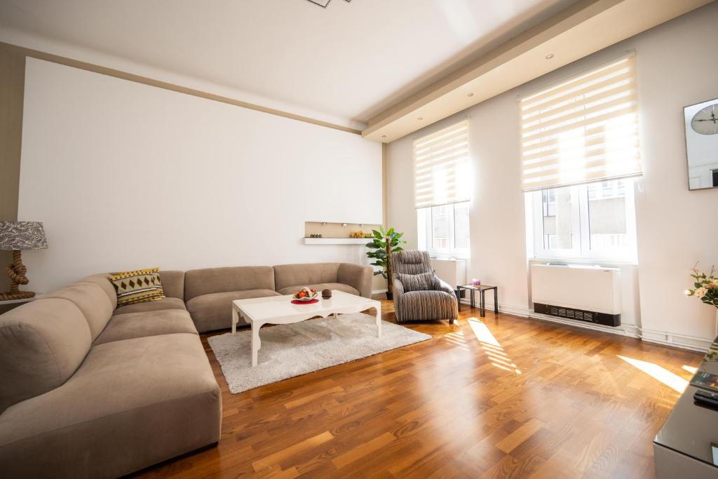 Design 2BDR Apartment - Main Street, Sarajevo