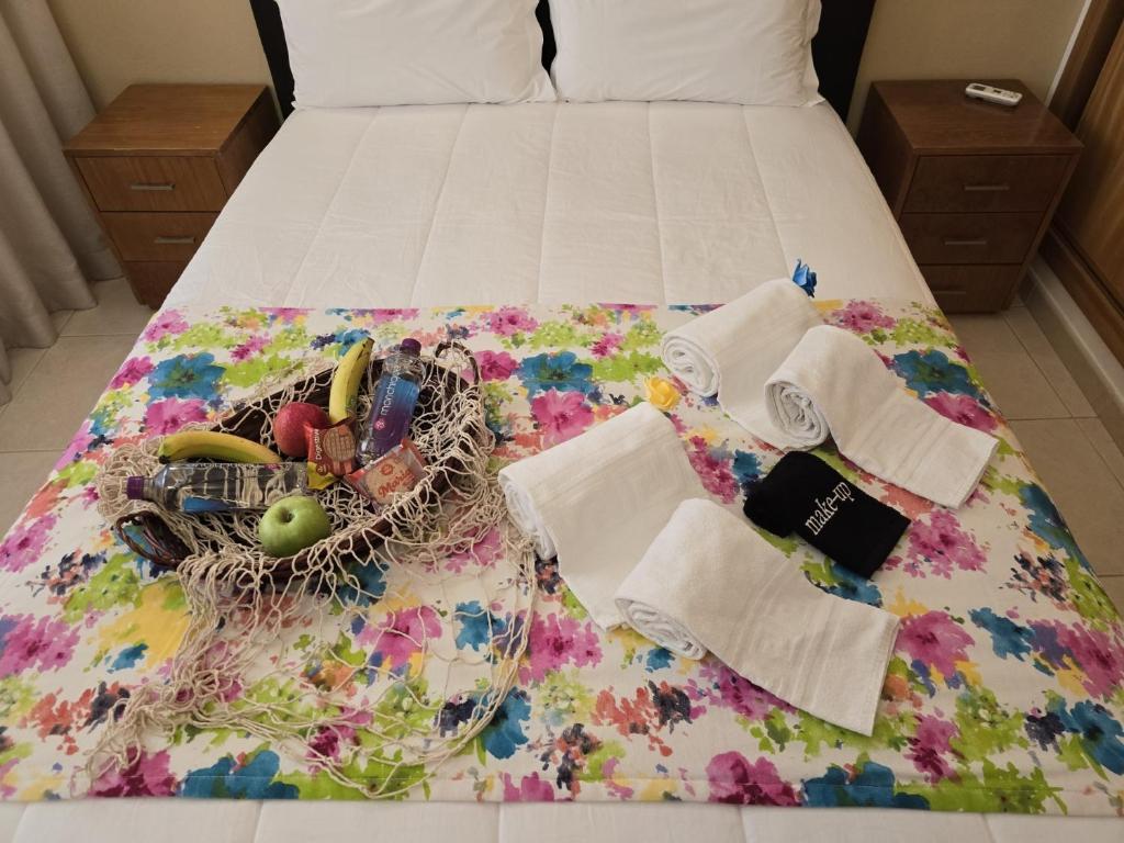 Shared lounge/TV area