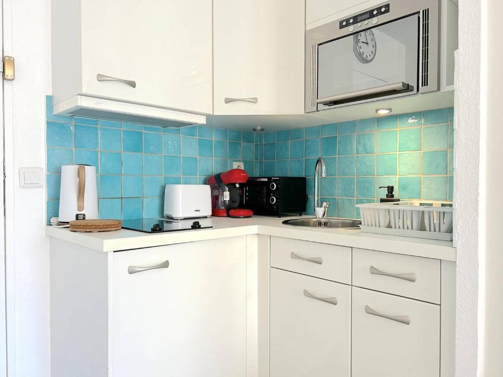 Appartement Climatisé 2 Pièces + Coin Nuit, Proche Plage et Commerces, 4 Couchages, Le Lavandou - FR-1-251-829 - 5