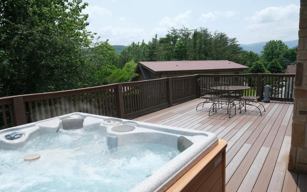 4 Cubs Cove, Pigeon Forge