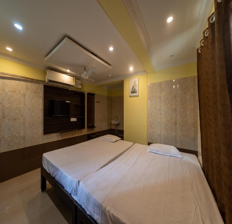 JR Lodge, Velankanni up to 38 OFF Book Now