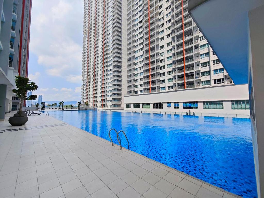 Swimming pool, Exclusive Razak City Residence at Sungai Besi, Kuala Lumpur by LibertyHome. in Kuala Lumpur
