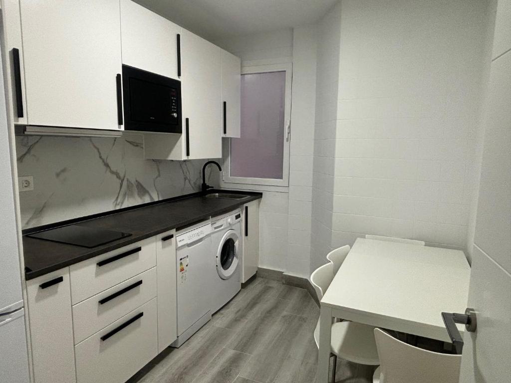 Céntrico apartamento reformado de dos habitaciones - 4