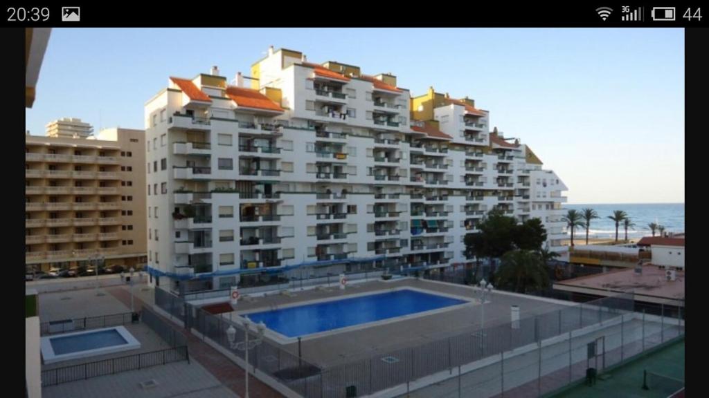 APARTAMENTO CON PARQUING zona centro - 4