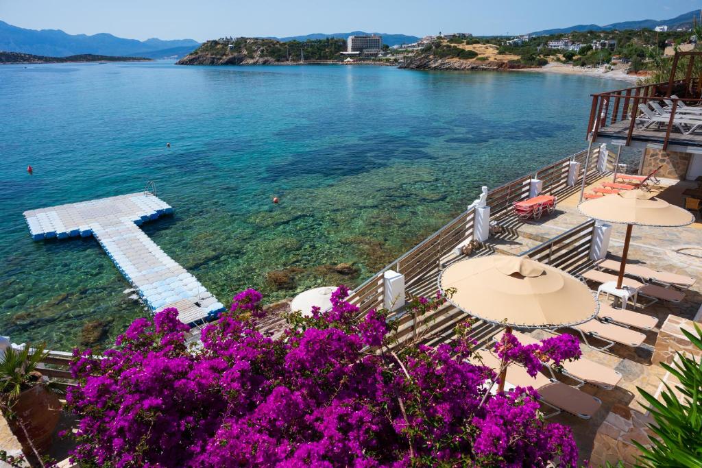Havania Apartments — Plaża in Elounda