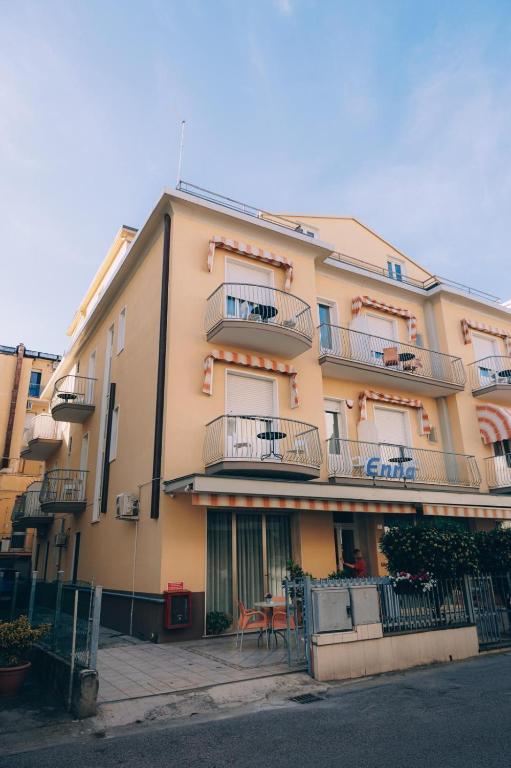 Hotel Enna Rimini - 1