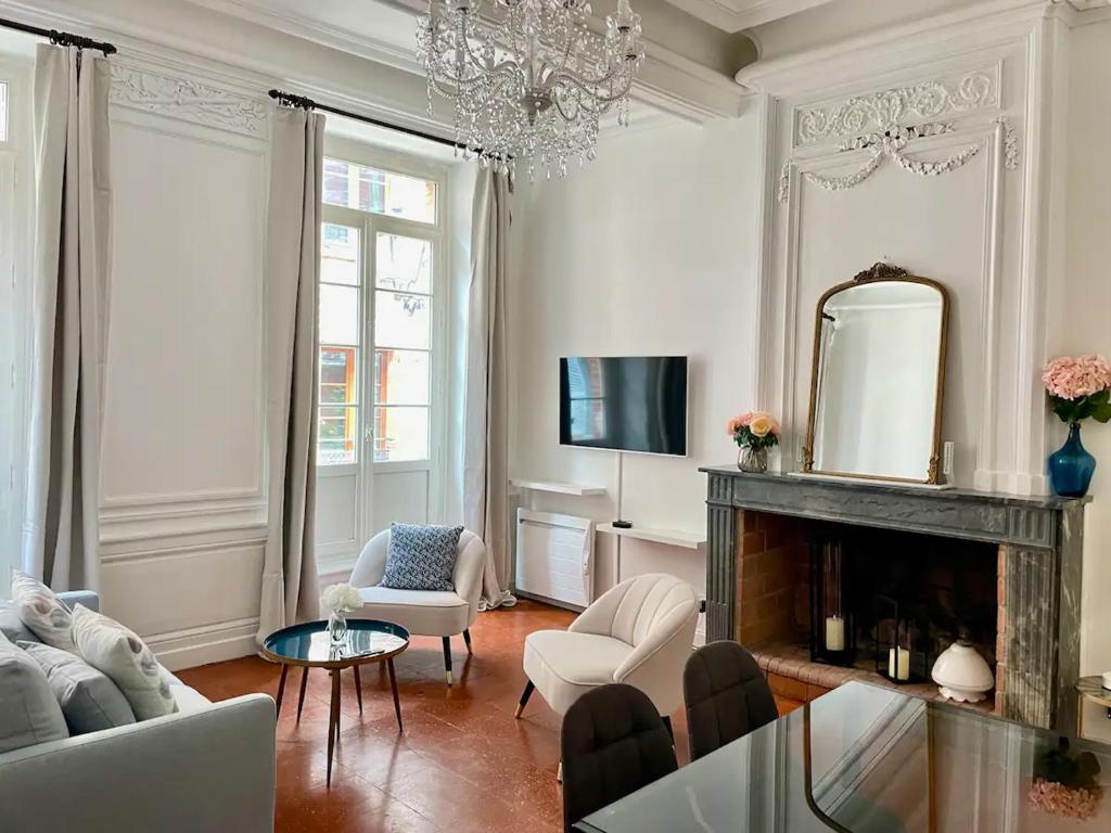 Paradoux by Yumē, Toulouse