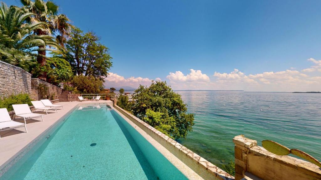 Villa Flora luxury pool-BGL - 3