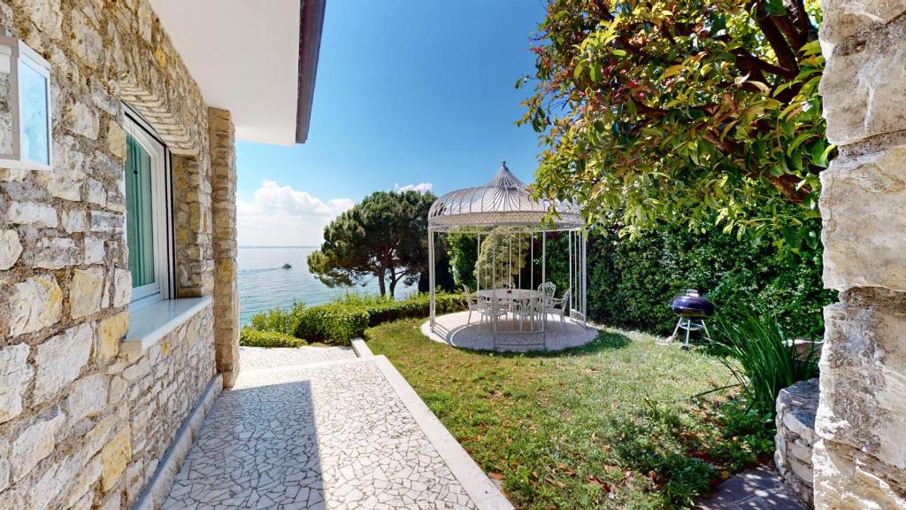 Villa Flora luxury pool-BGL - 2