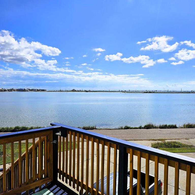 Pat's Perch, Rockport