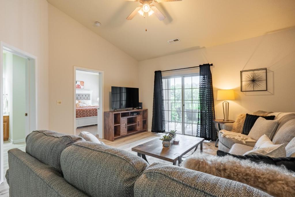 Golf View - Elevator Accessible - Center Of Branson - FREE TICKETS INCLUDED - RL8-11A, Branson