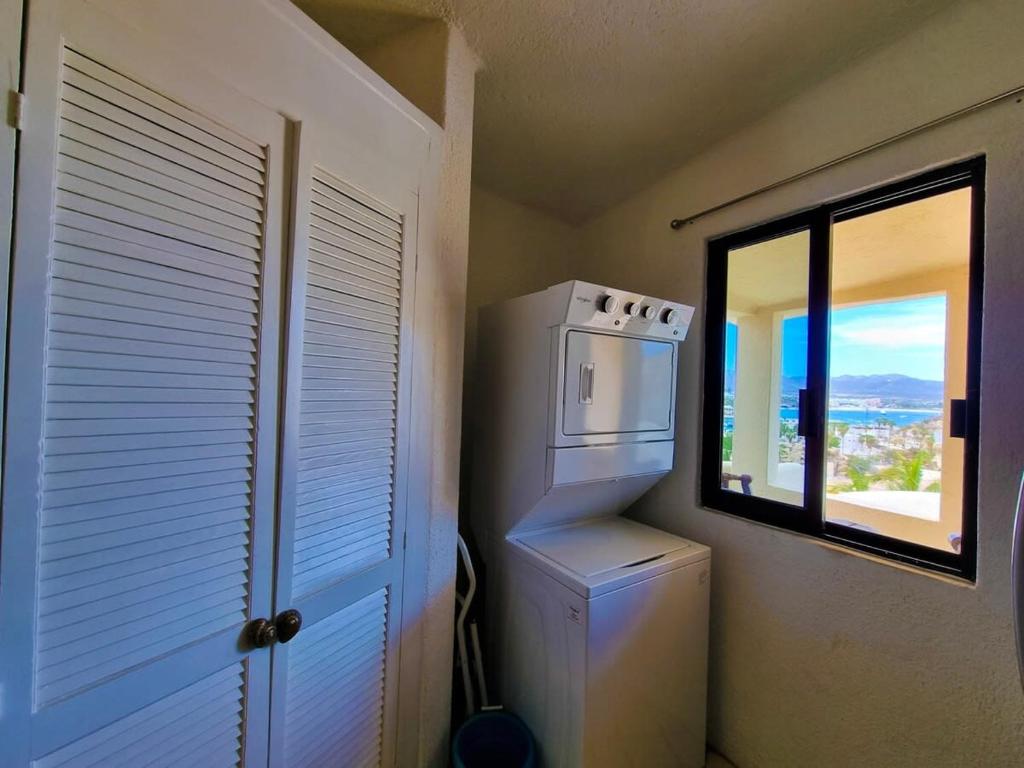 Unit 340- Casa Carina - Expansive Ocean - 4