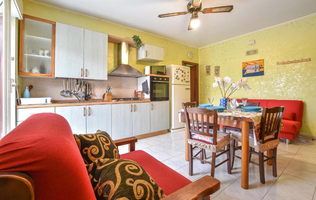 2 Bedroom Stunning Apartment In Mascali - 3
