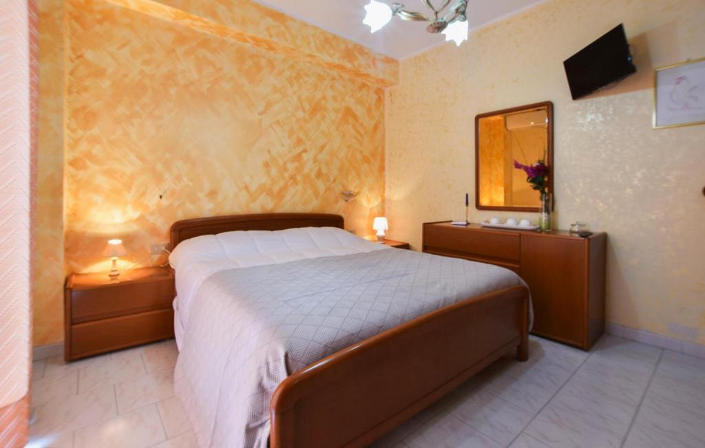 2 Bedroom Stunning Apartment In Mascali - 4