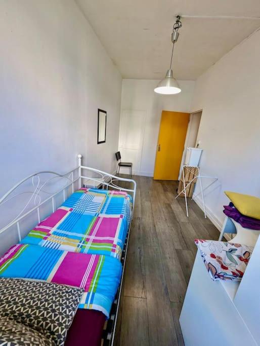 Superbe Chambre - Centre & Equipée avec Wifi, Grenoble