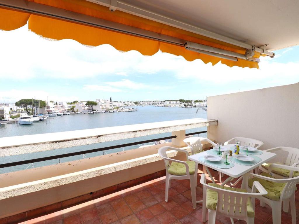 Marina 2 pièces avec terrasse et parking, animaux admis, proche plage - FR-1-307-260 - 1