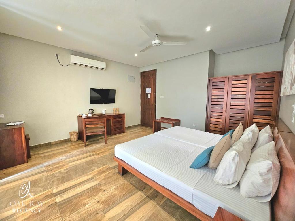 Kandy Oak Ray Regency Hotel Additional