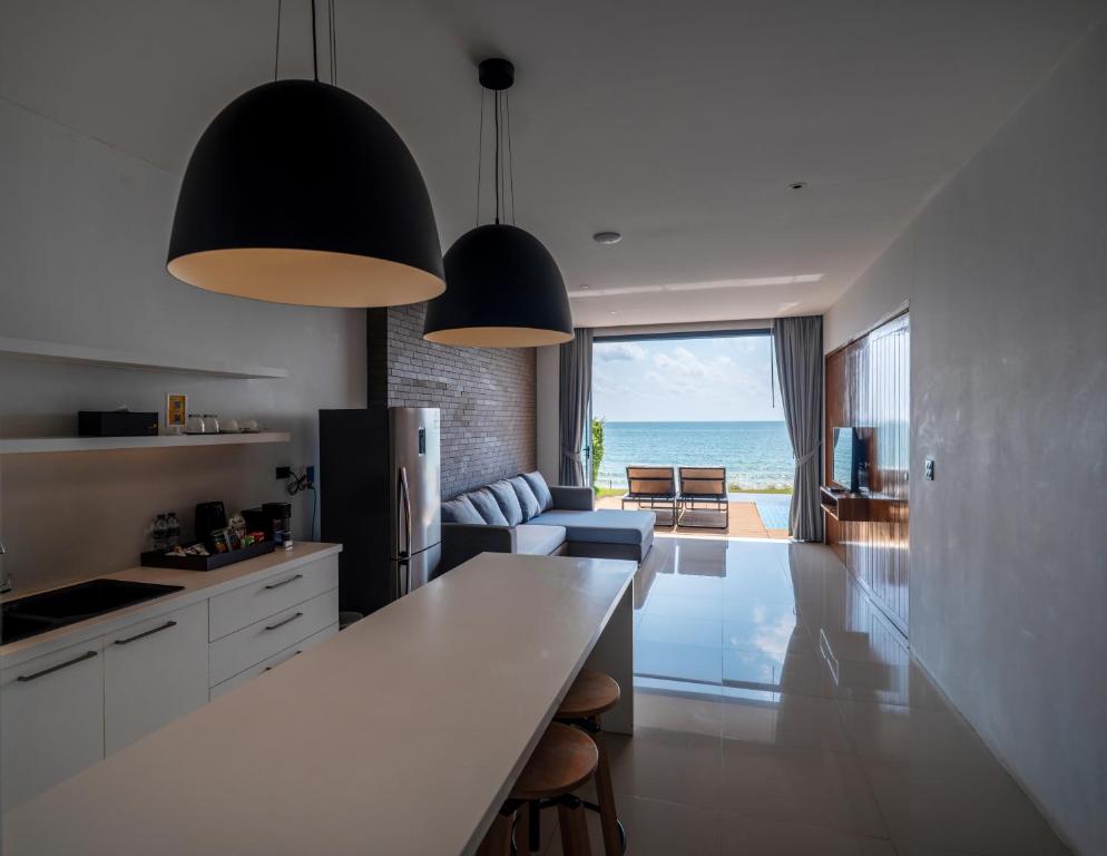 Sunshine Paradise Resort