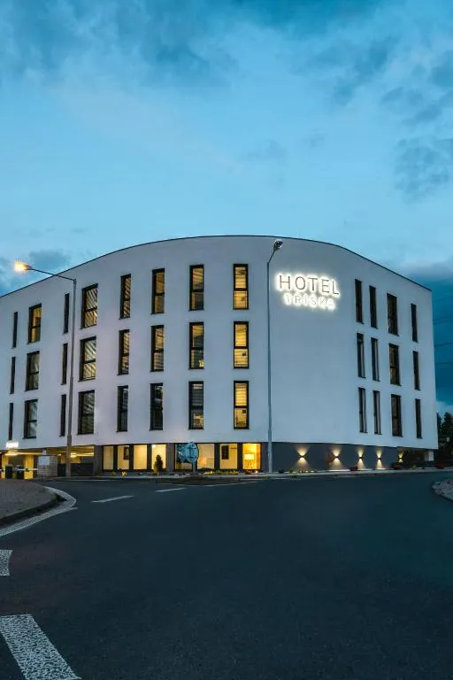 Hotel Tříška，位于Brandýs nad Labem的酒店