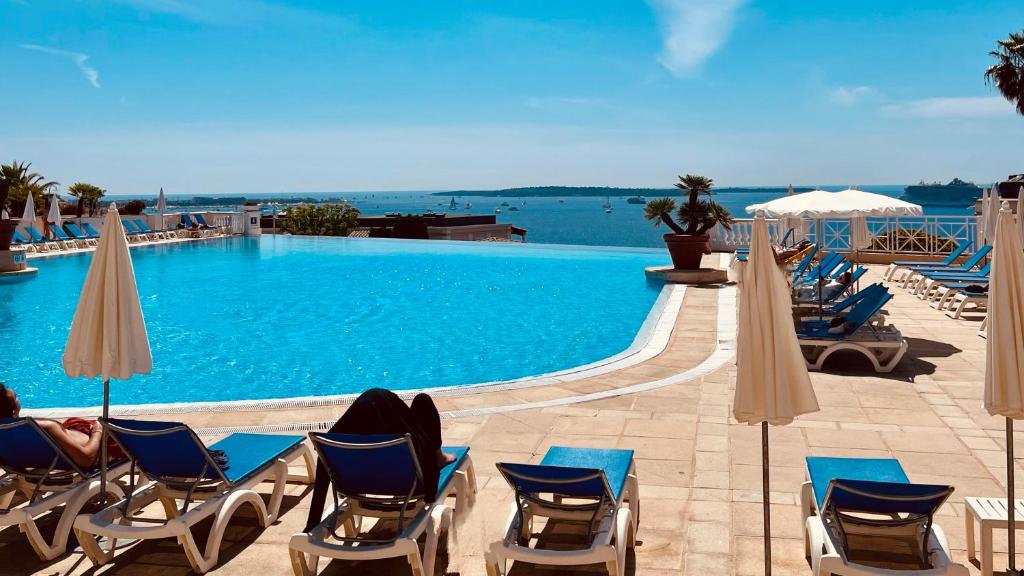 CANNES Appartement - terrasse, jardin prive, parking, piscine, climatisation - 1