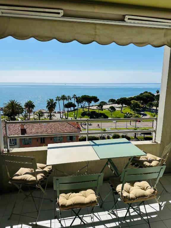 Cote d’Azur Charm, Studio Apartment with panoramic seaview in Nice - 5