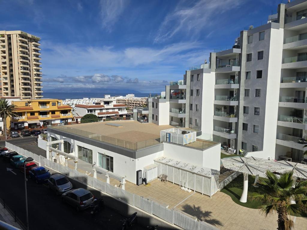 Playa Paraiso 2 Bedrooms apartment with ocean view Pool and Parking - 3