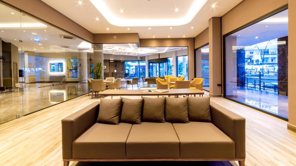 Ada Julian Marmaris — Hotel building in Marmaris, Mugla