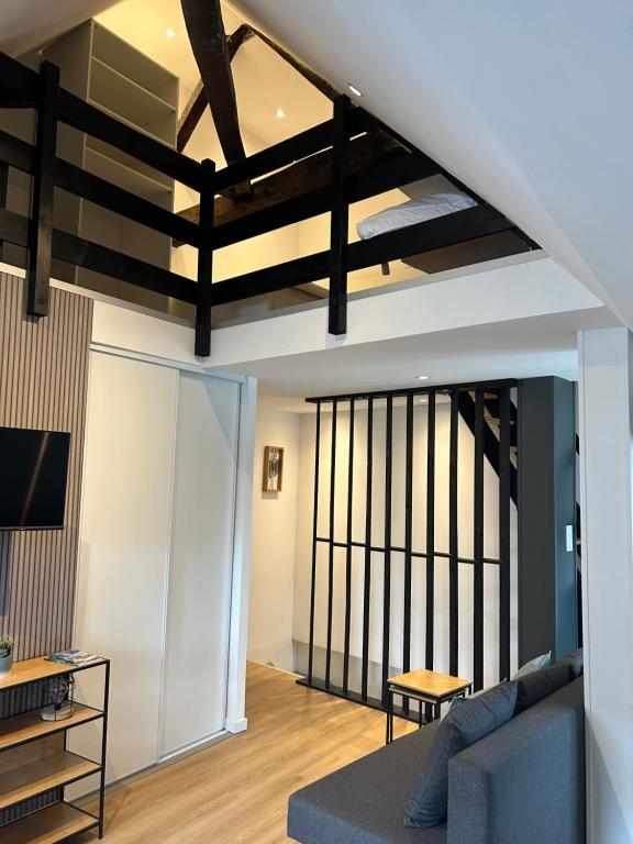 Le repos de la Meuse, Givet