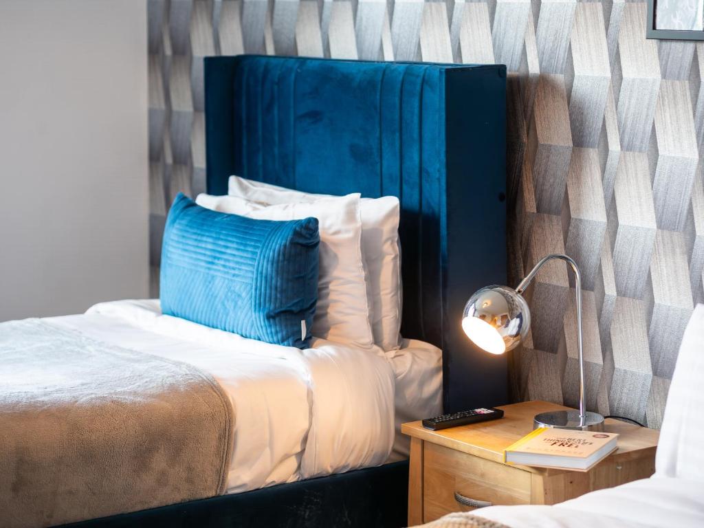 Central Birmingham Apartment with Balcony & Netflix, Birmingham