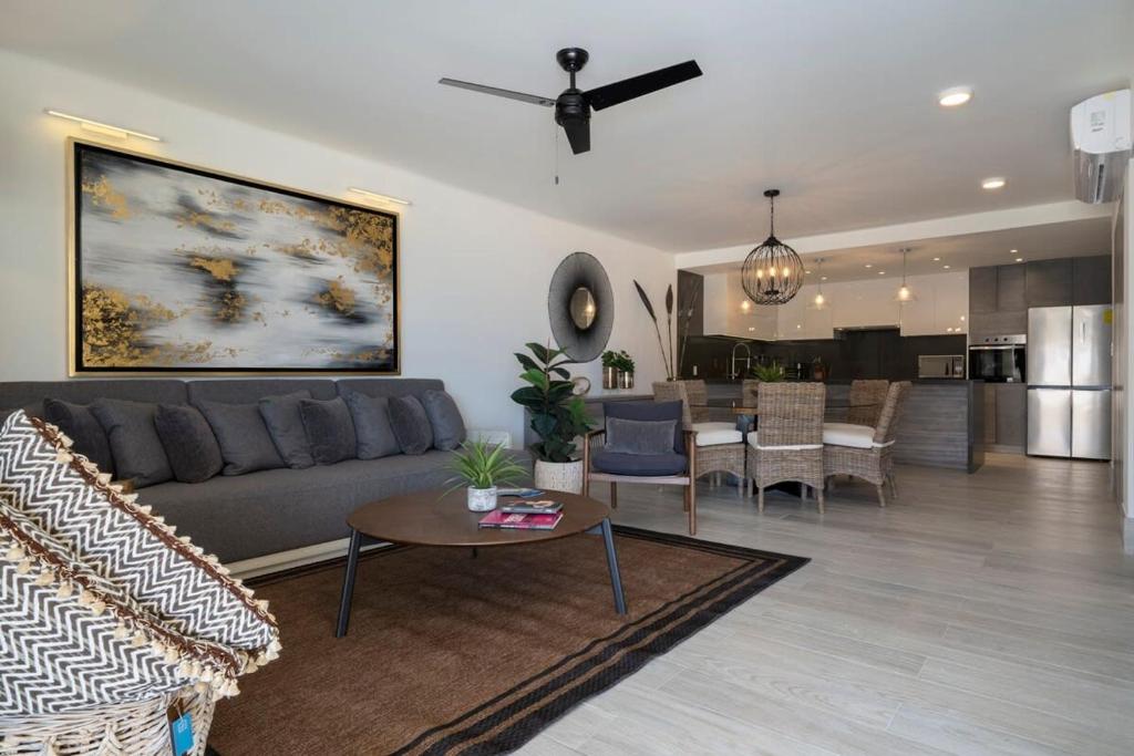 Unit 150- Casa Kelly - OCEANFRONT Fully Renovated - 2