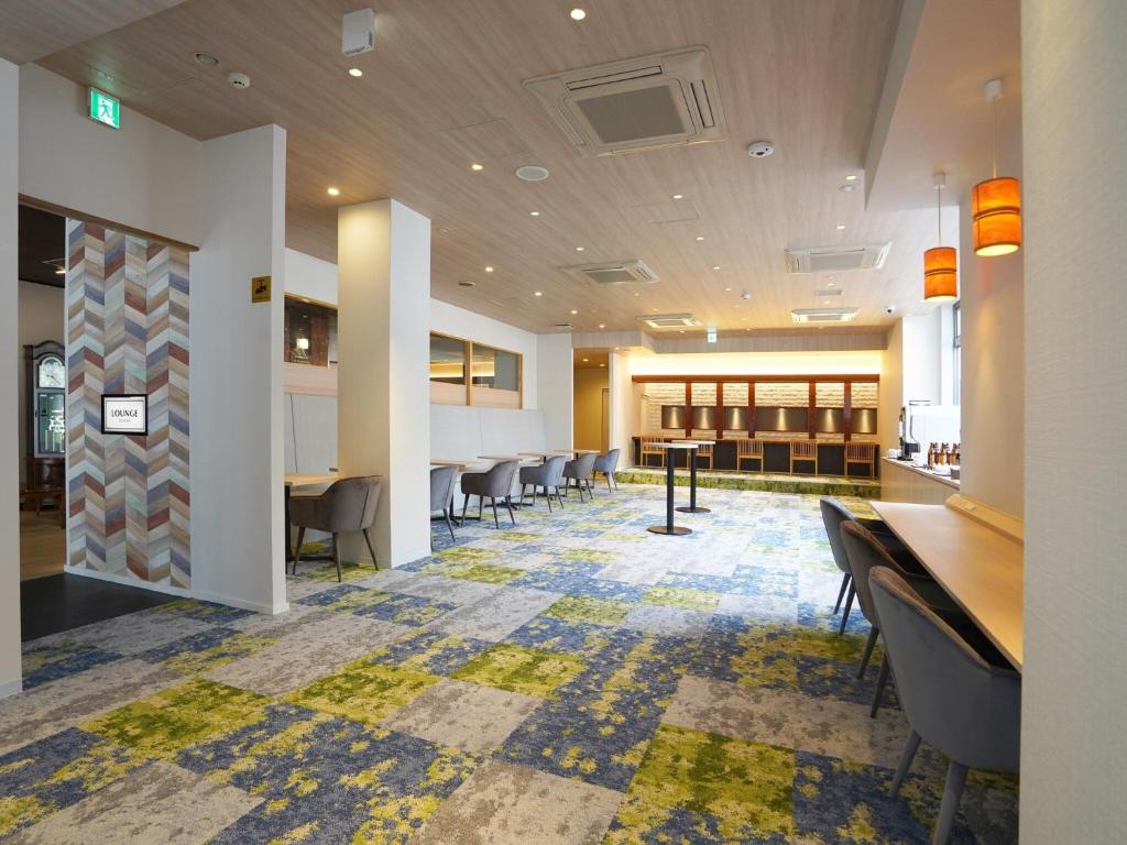 Shared lounge/TV area, Hotel New Gaea Yakuin in Fukuoka