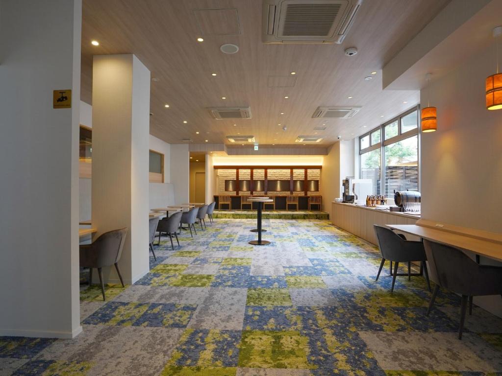 Shared lounge/TV area