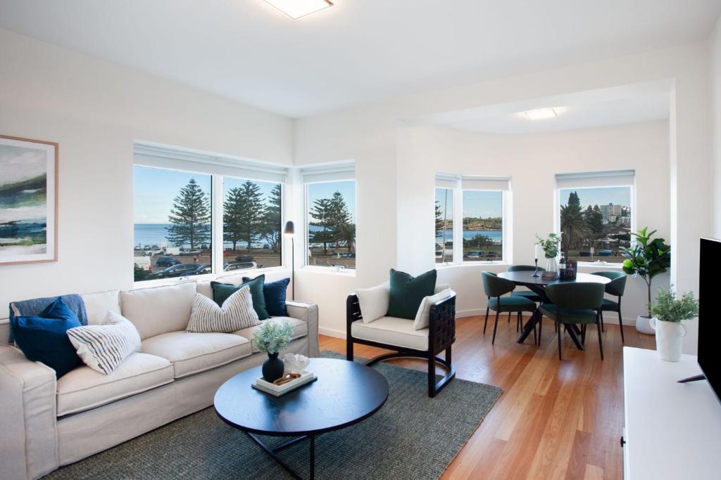 Deco Delight, Sydney