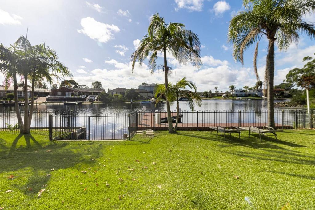 Unbeatable Waterfront Location, Sussex inlet