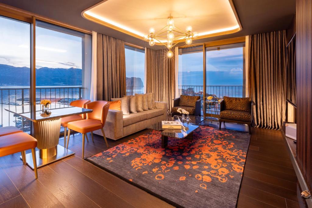 Merit Starlit Hotel & Residences - 2