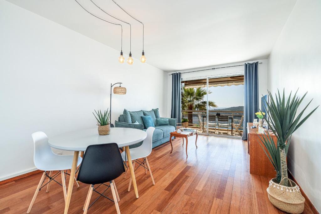 Extraordinary Sea View - 1 Bdr with AC - 2
