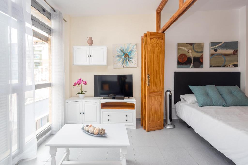 Las Canteras Cozy Apt - 2 min walk to beach - 1