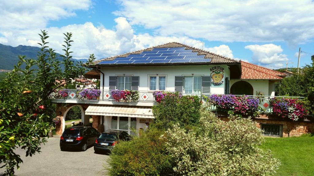 Agritur Casamela — Hotel in Taio