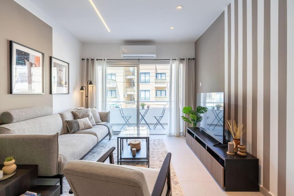 Hazel - 2-Bedroom Apartment in Larnaca, Larnaka