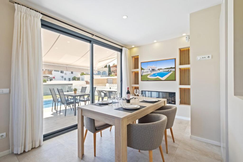 Amazing Villa in El Faro - 5